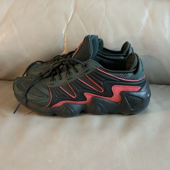 Barely used Adidas Sneakers! - Picture 2 of 5